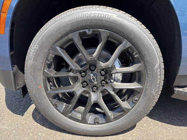 2026 Chevrolet Suburban Premier - Photo 13