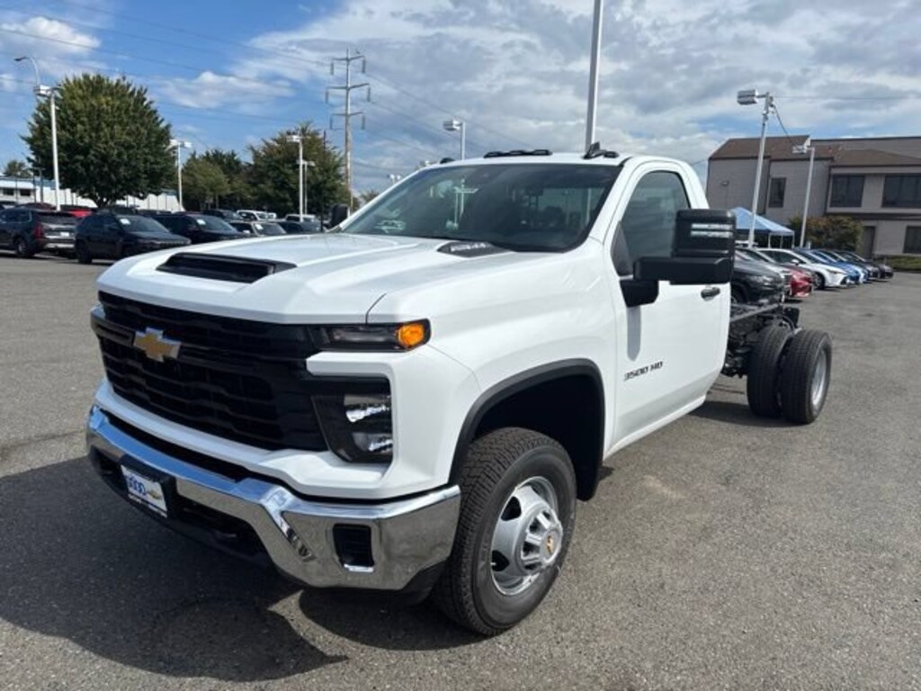 New 2026 Chevrolet Silverado 3500 HD Chassis Cab Work Truck Truck