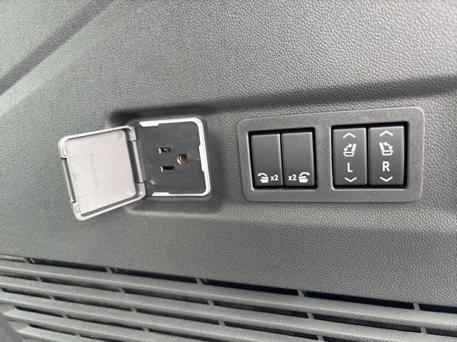 2026 Chevrolet Suburban Premier - Photo 44