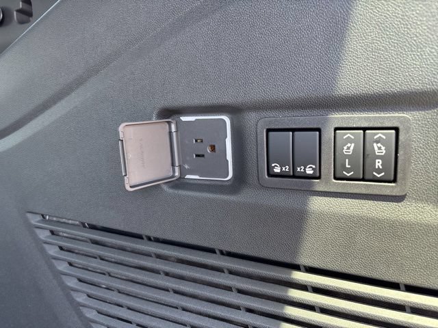 2026 Chevrolet Suburban Premier - Photo 39