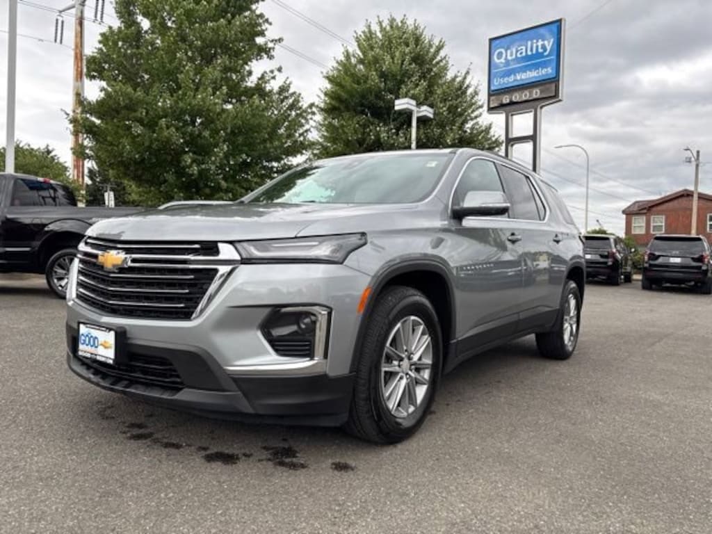 Used 2023 Chevrolet Traverse LT Cloth SUV