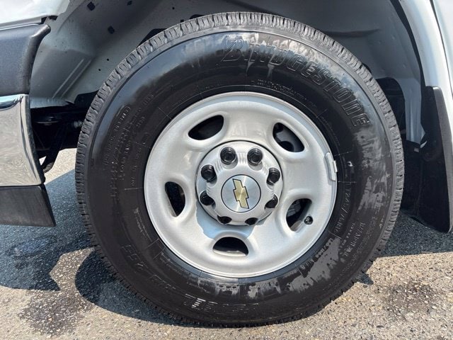 2025 Chevrolet Express Cargo 1WT - Photo 11