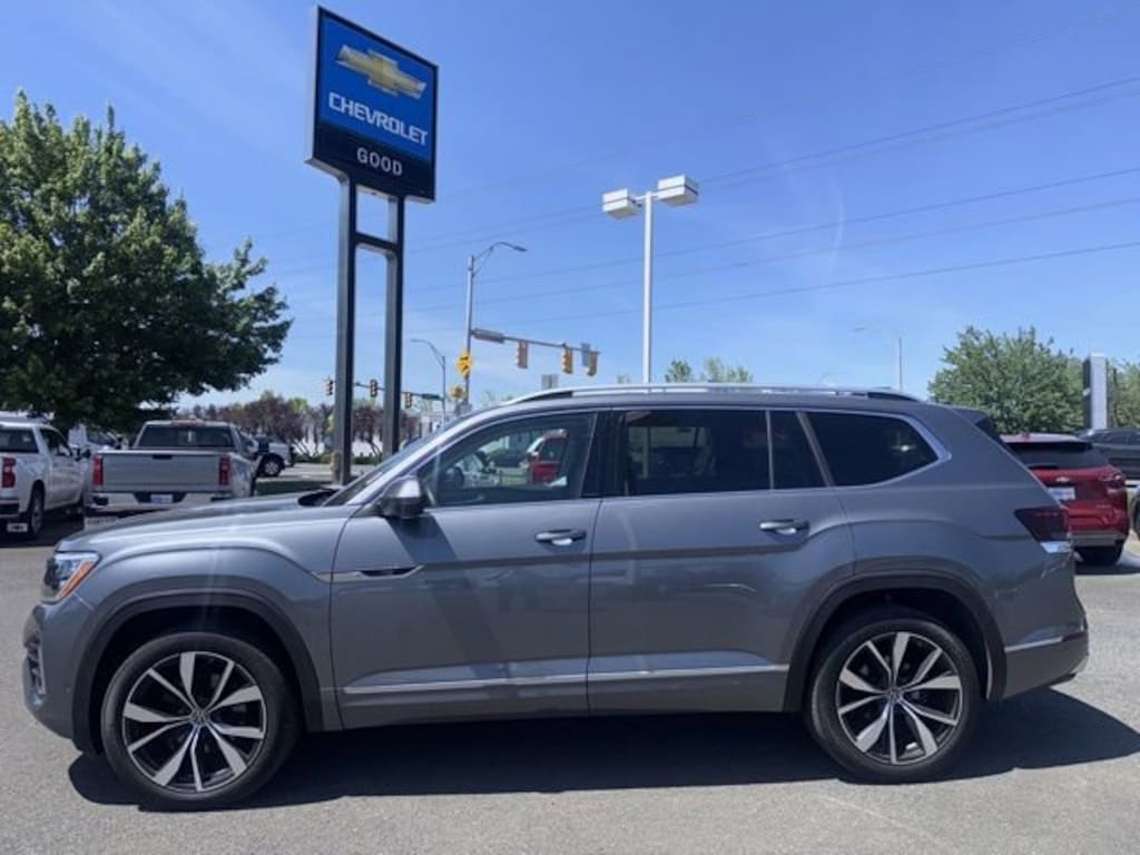 Used 2024 Volkswagen Atlas 2.0T SEL Premium R-Line