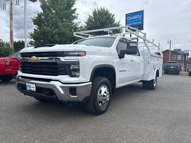 2024 Chevrolet Silverado HD 1LT 4WD Crew Cab 171.5" WB's photo