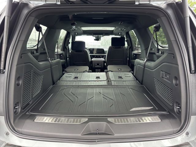 2026 Chevrolet Suburban Premier - Photo 42