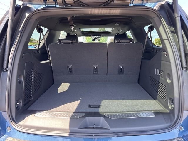 2026 Chevrolet Suburban Premier - Photo 36