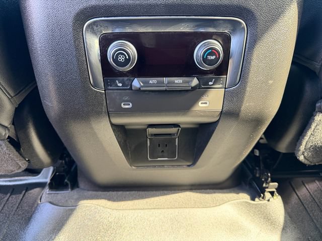 Photo 33