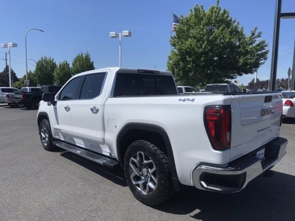 Used 2022 GMC Sierra 1500 SLT Truck