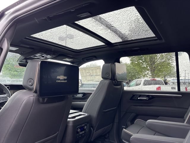 2026 Chevrolet Suburban Premier - Photo 38