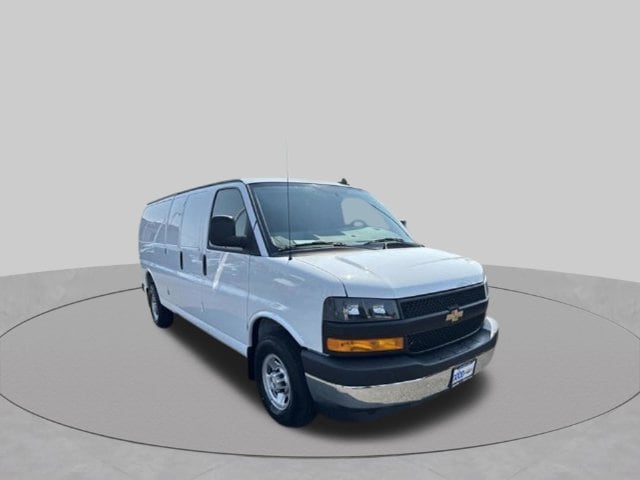 2025 Chevrolet Express Cargo 1WT - Photo 7