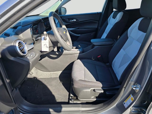 2026 Chevrolet Trax LS - Photo 25