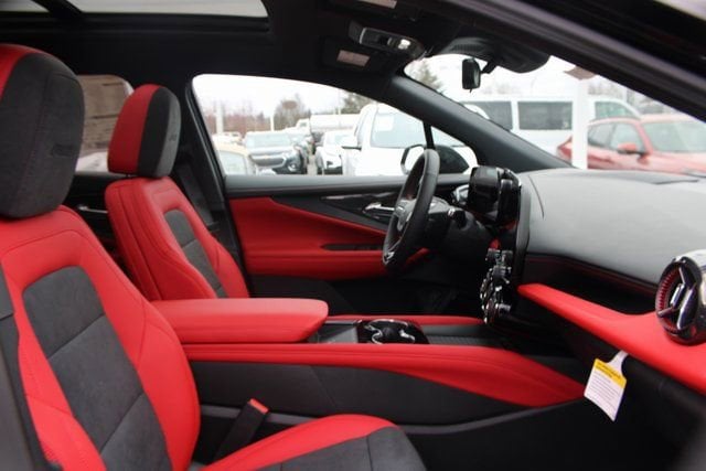 2025 Chevrolet Blazer EV RS - Photo 39