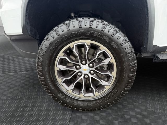 2021 Chevrolet Colorado ZR2 - Photo 8