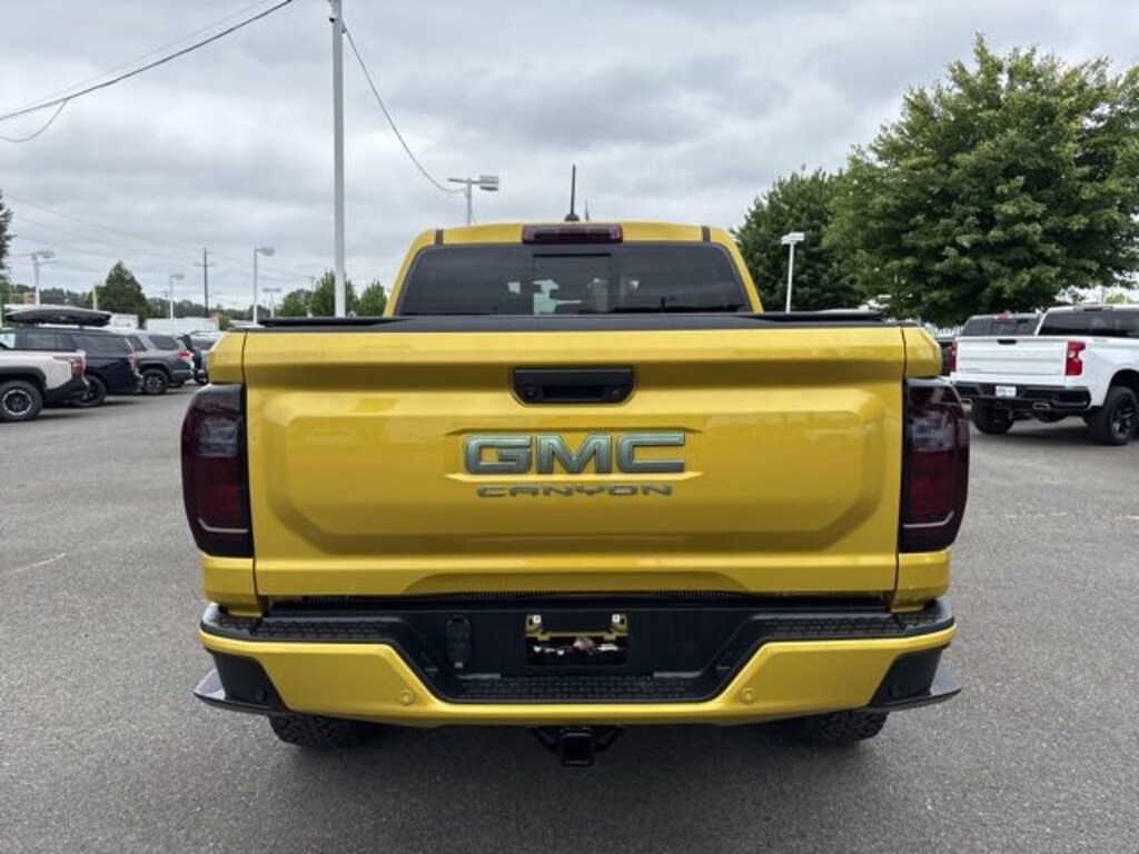 Used 2024 GMC Canyon AT4 Truck