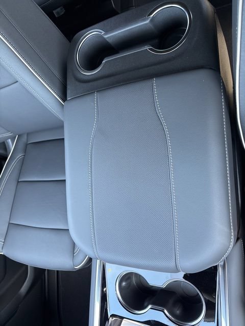2026 Chevrolet Suburban Premier - Photo 30