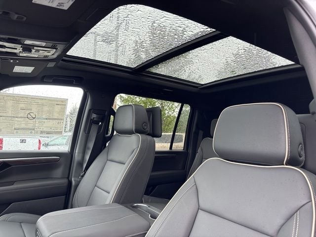 2026 Chevrolet Suburban Premier - Photo 32