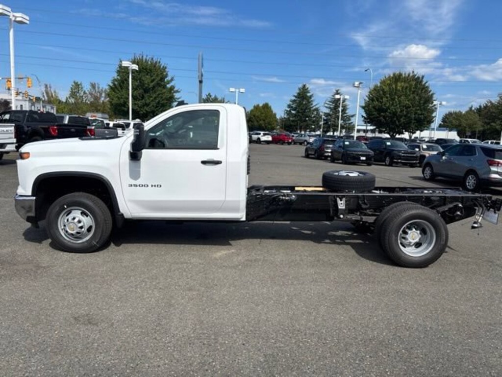New 2026 Chevrolet Silverado 3500 HD Chassis Cab Work Truck Truck