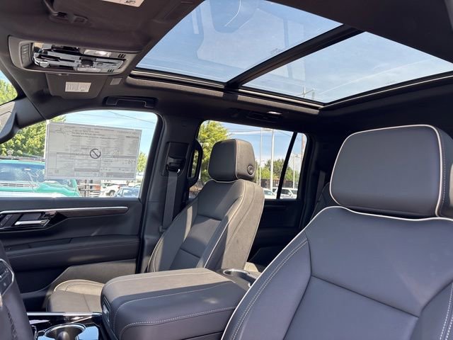 2026 Chevrolet Suburban Premier - Photo 31