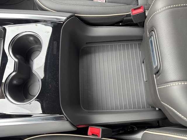 2026 Chevrolet Suburban Premier - Photo 24