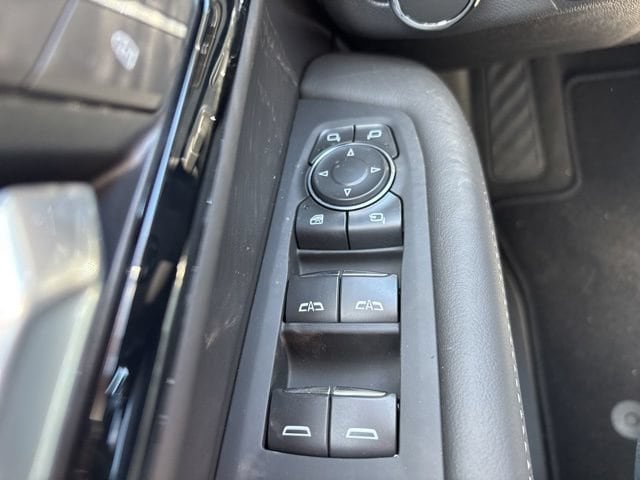 2026 Chevrolet Suburban Premier - Photo 18