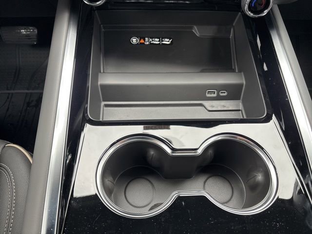 2026 Chevrolet Suburban Premier - Photo 22