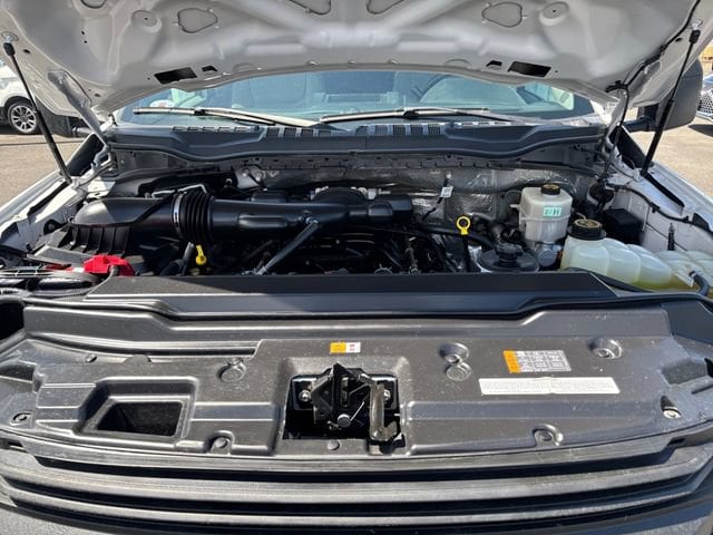 2019 Ford F-550 Super Duty Chassis Cab XL - Photo 26