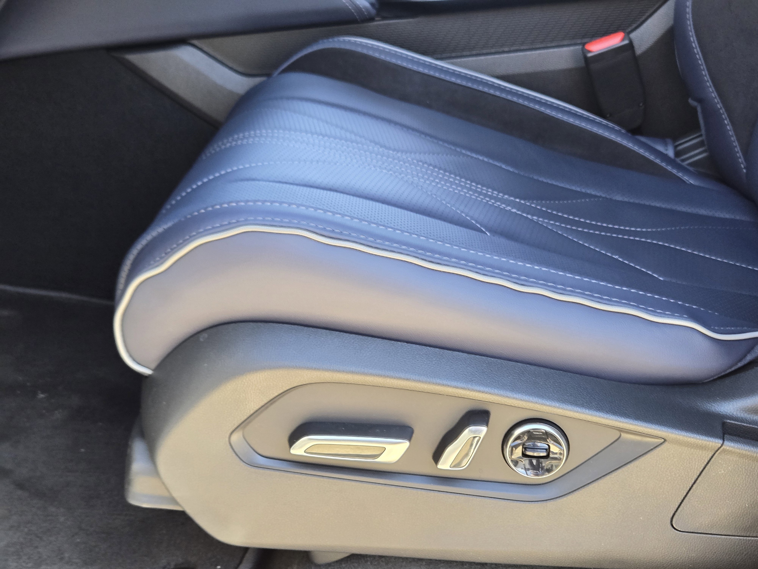 2026 Acura MDX Type S w/Advance Package - Photo 17