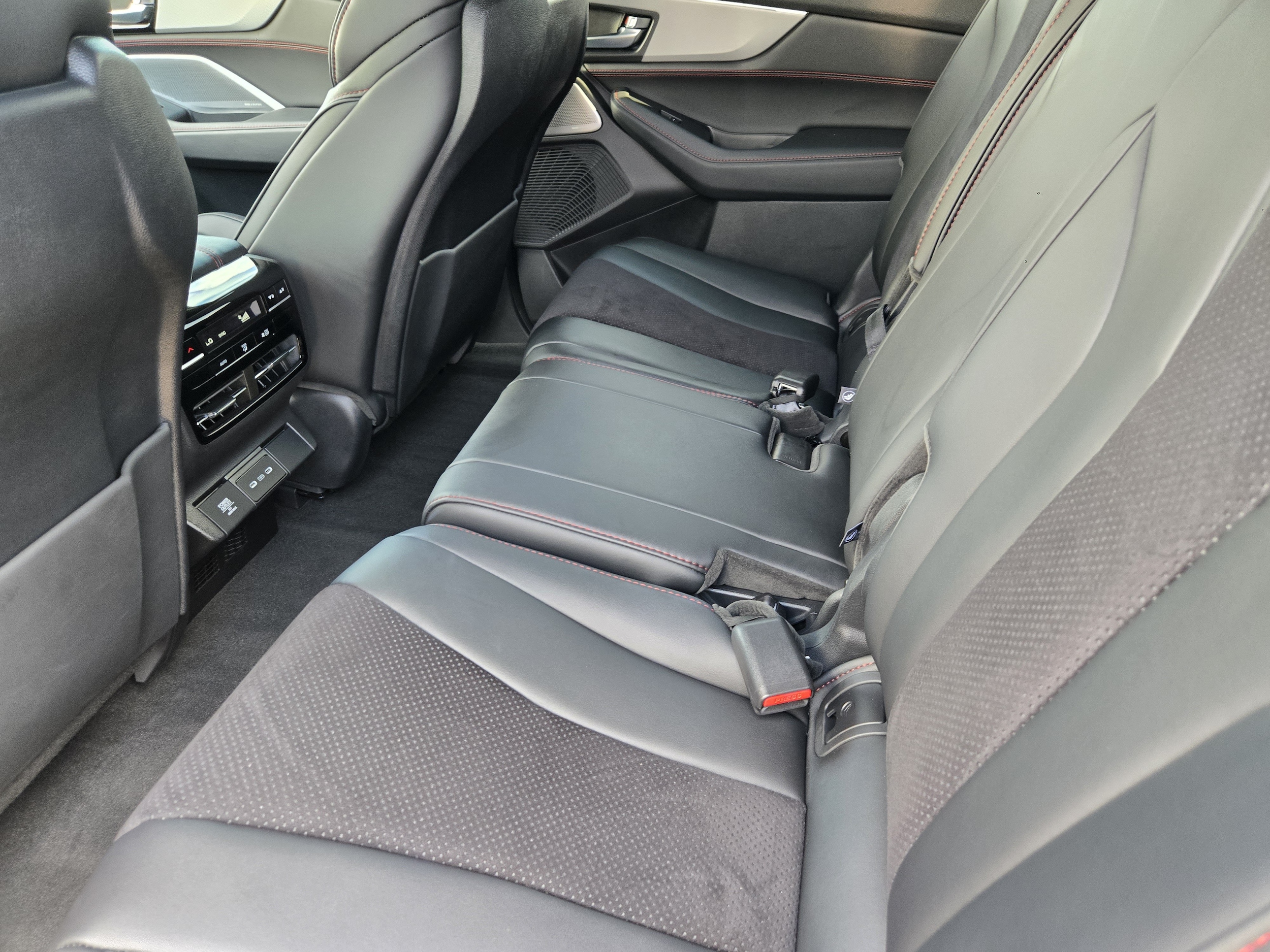 2026 Acura MDX A-Spec Package - Photo 32