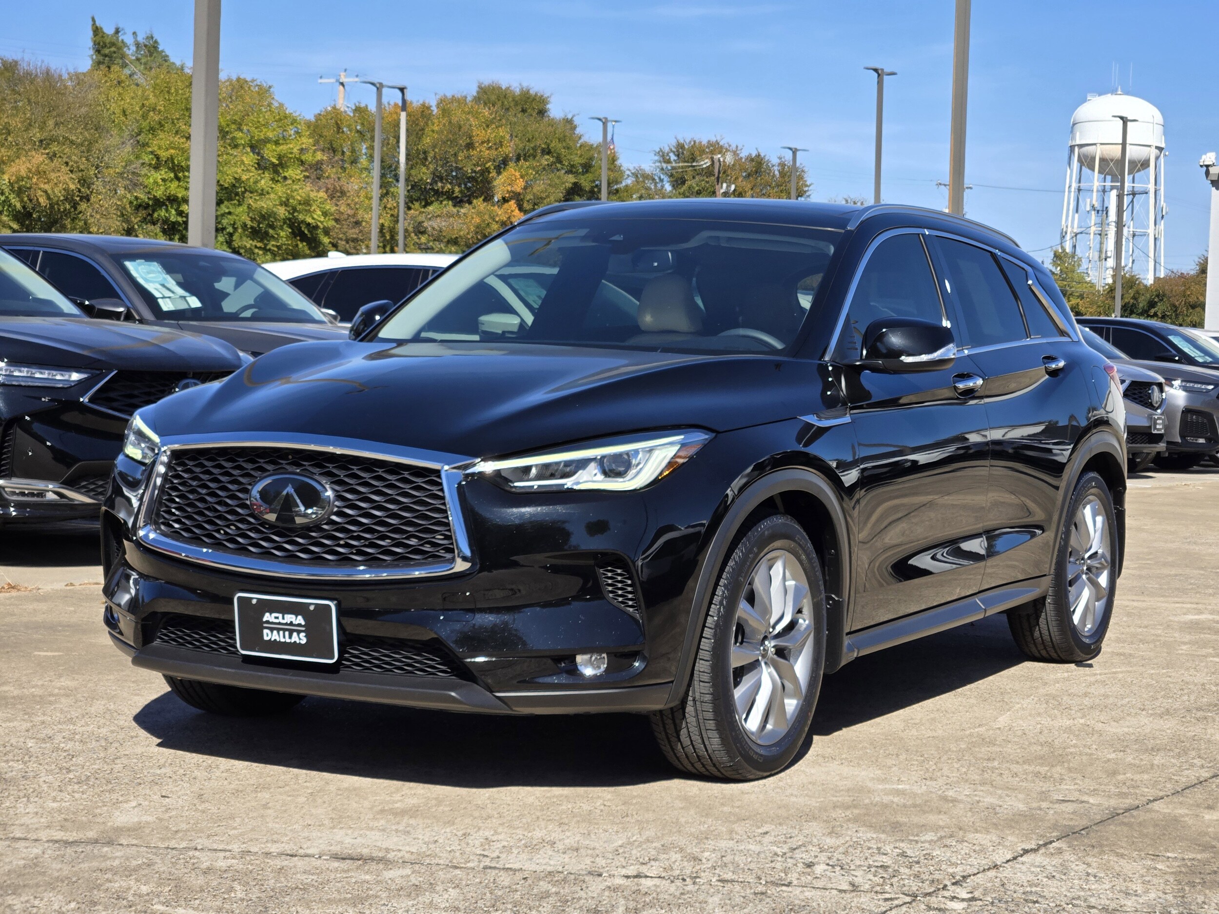 2021 Infiniti QX50 Luxe photo 2