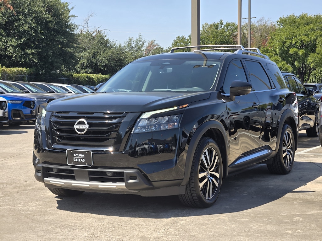 Used 2025 Nissan Pathfinder Platinum SUV