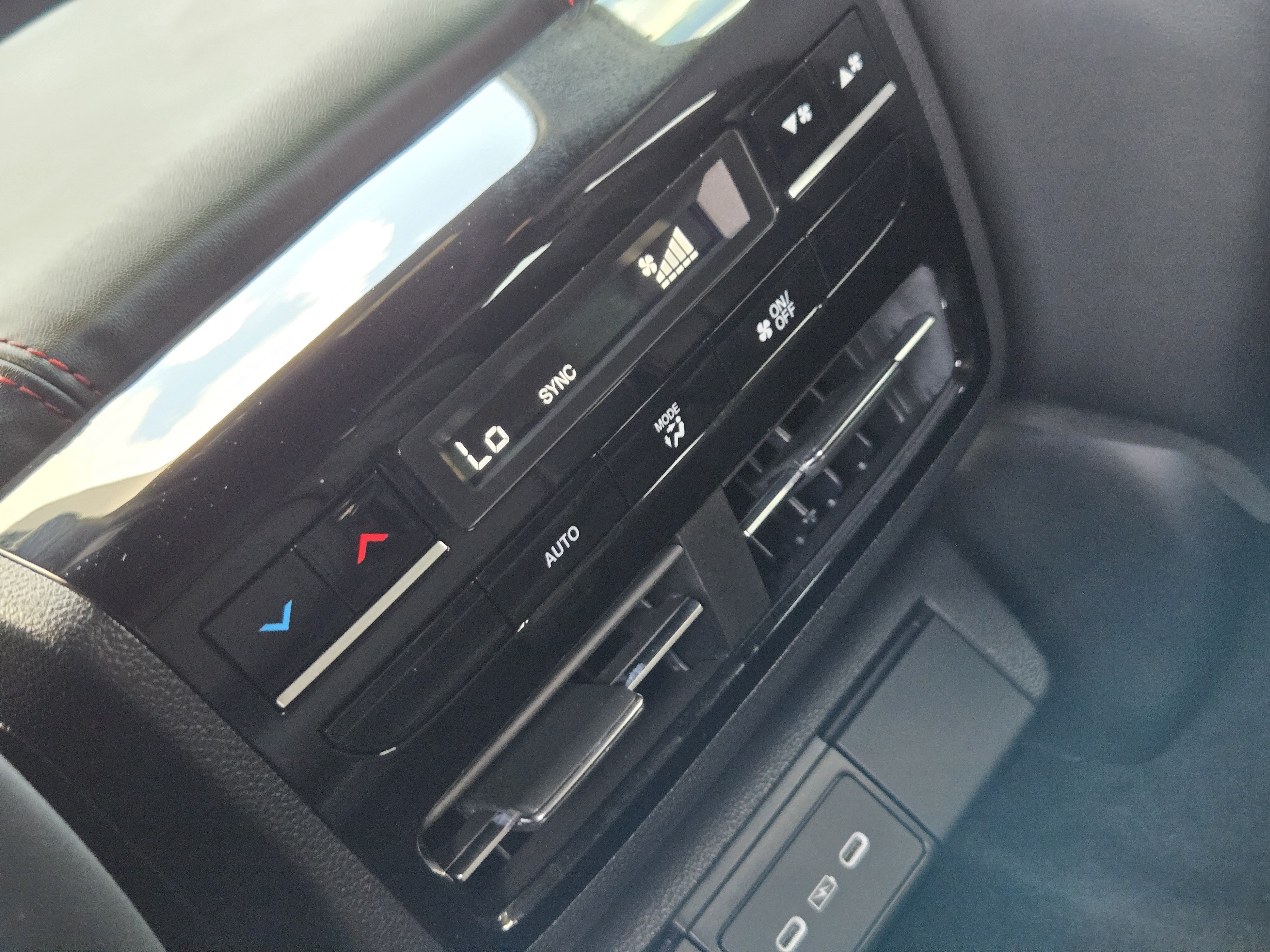 2026 Acura MDX A-Spec Package - Photo 33