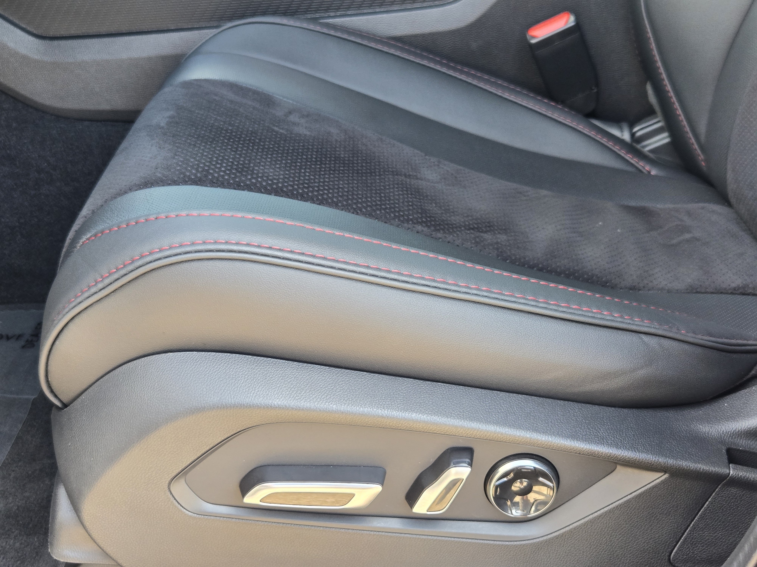 2026 Acura MDX A-Spec Package - Photo 26