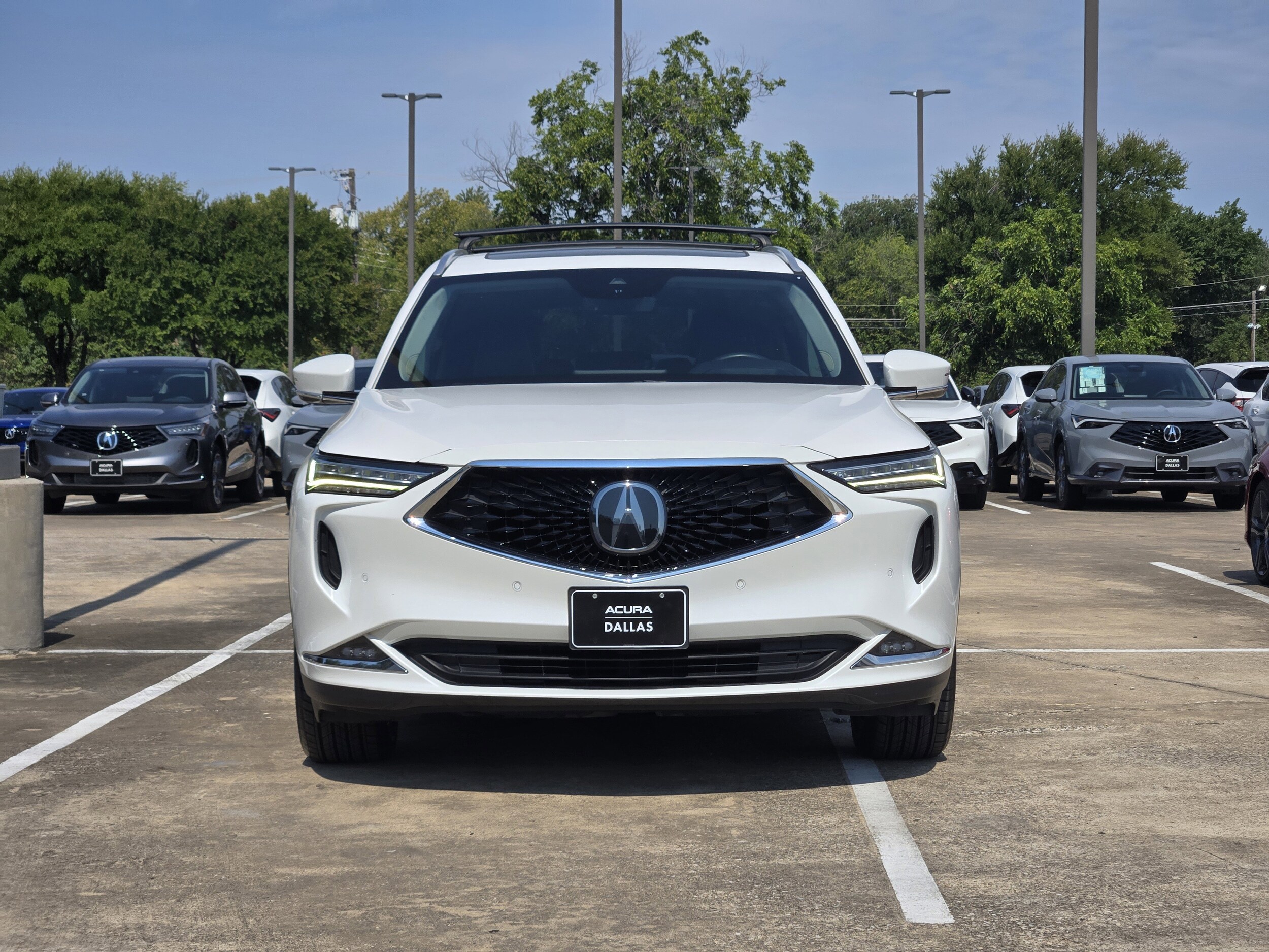 2023 Acura MDX SH-AWD Advance photo 2