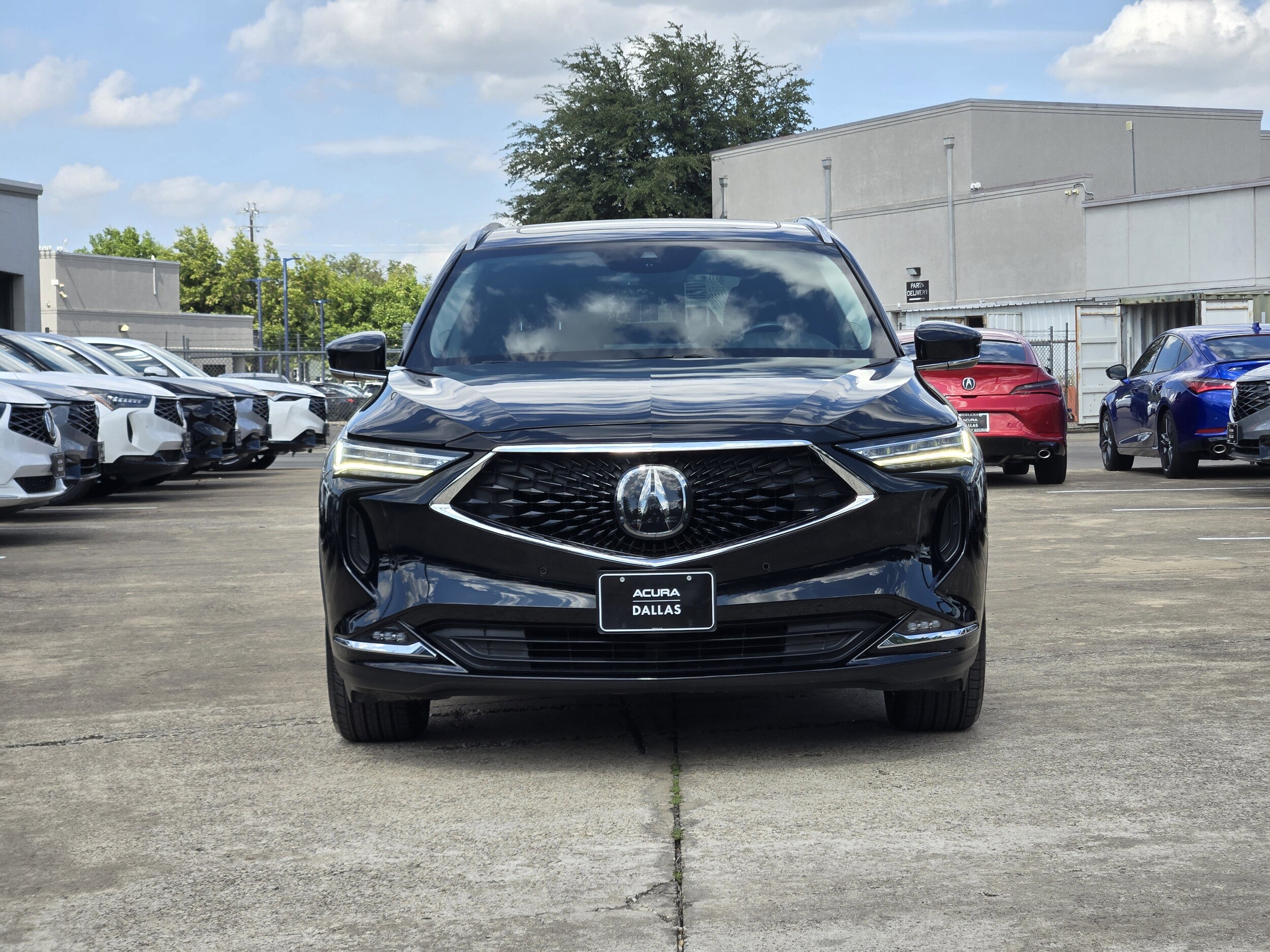 2023 Acura MDX SH-AWD Advance photo 2