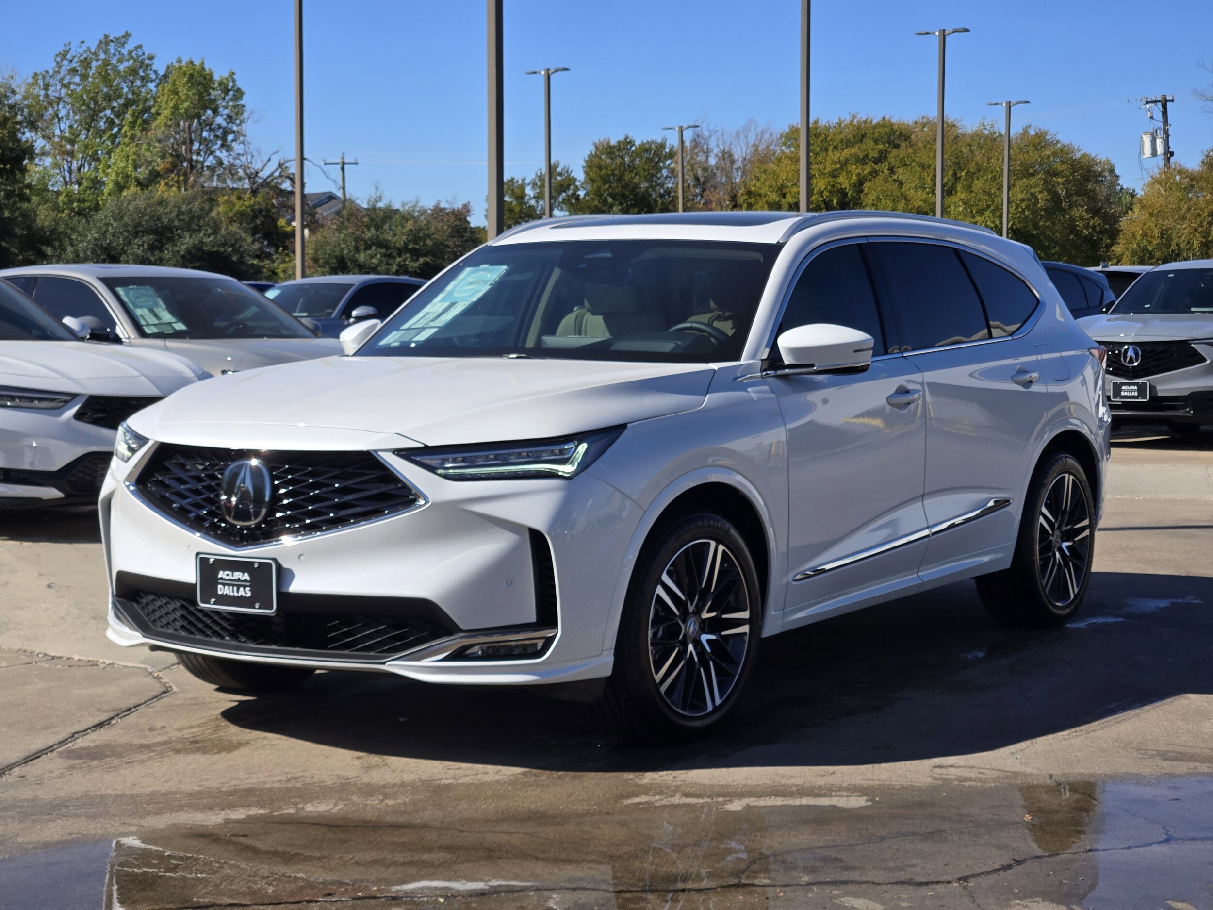 2026 Acura MDX SH-AWD Advance photo 2