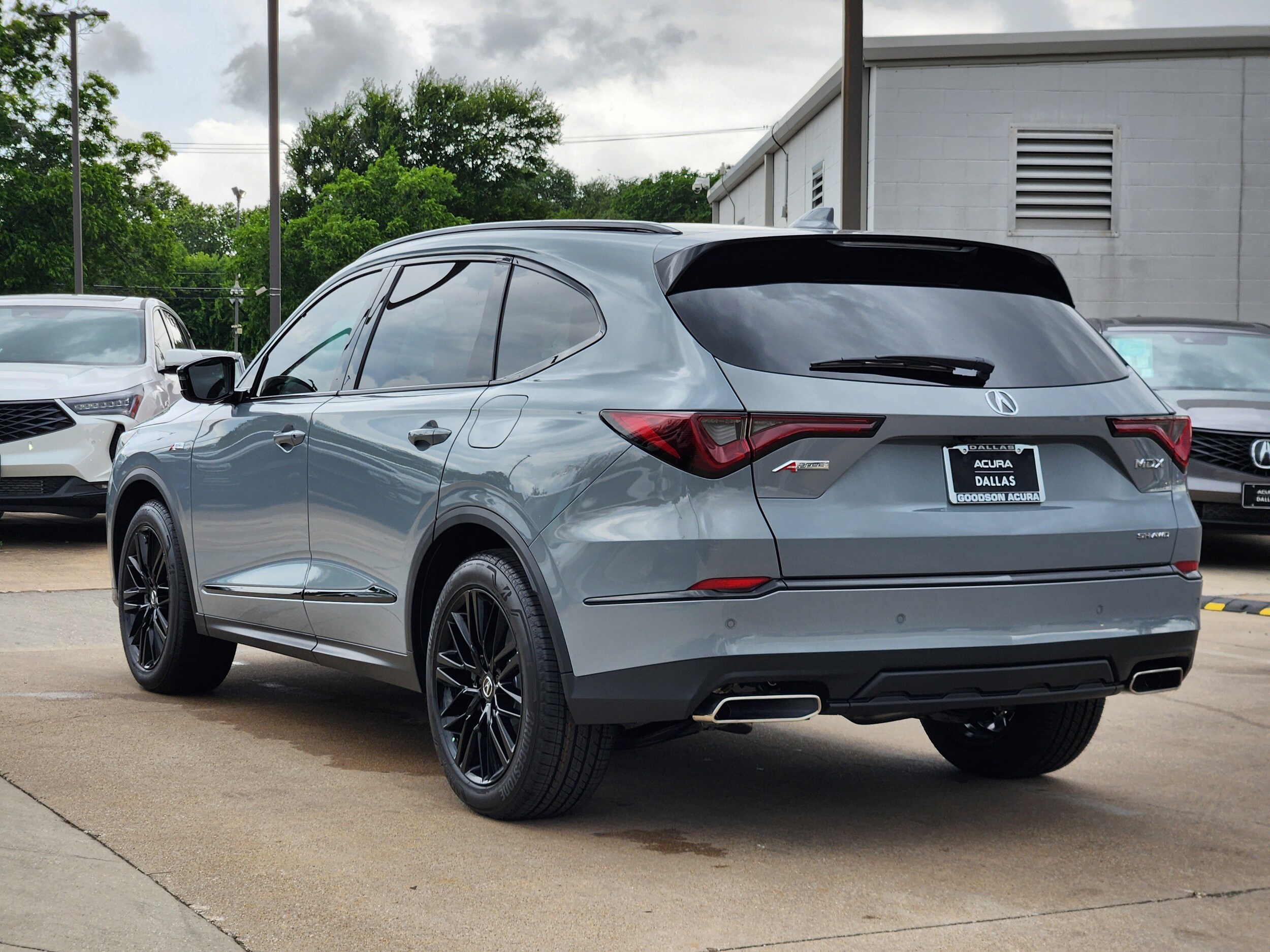 2026 Acura MDX SH-AWD A-Spec Advance photo 3