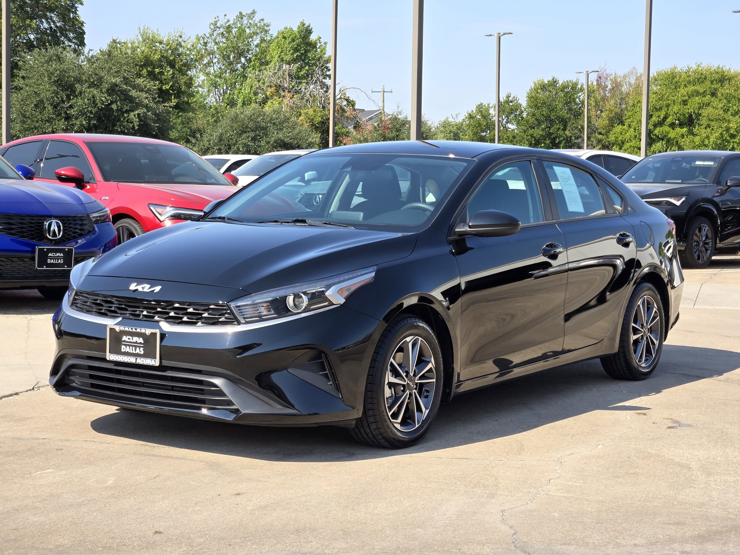 2022 Kia Forte LXS photo 3