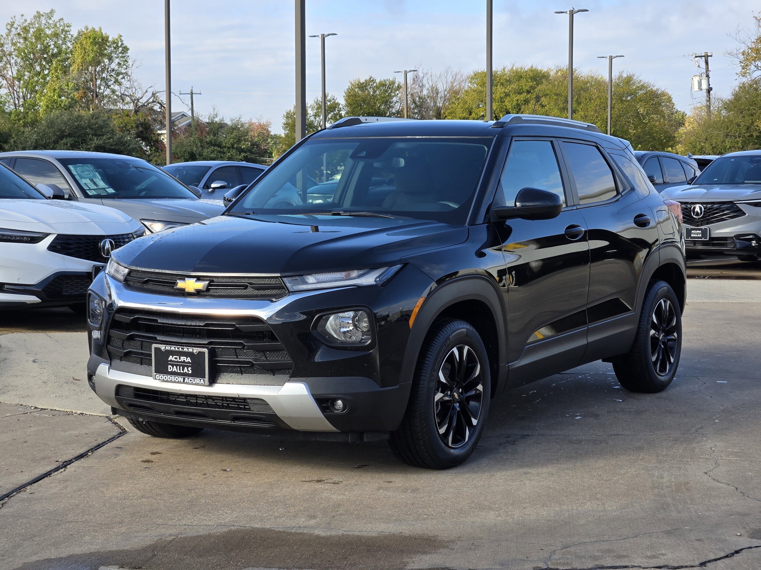 2023 Chevrolet Trailblazer LT photo 2