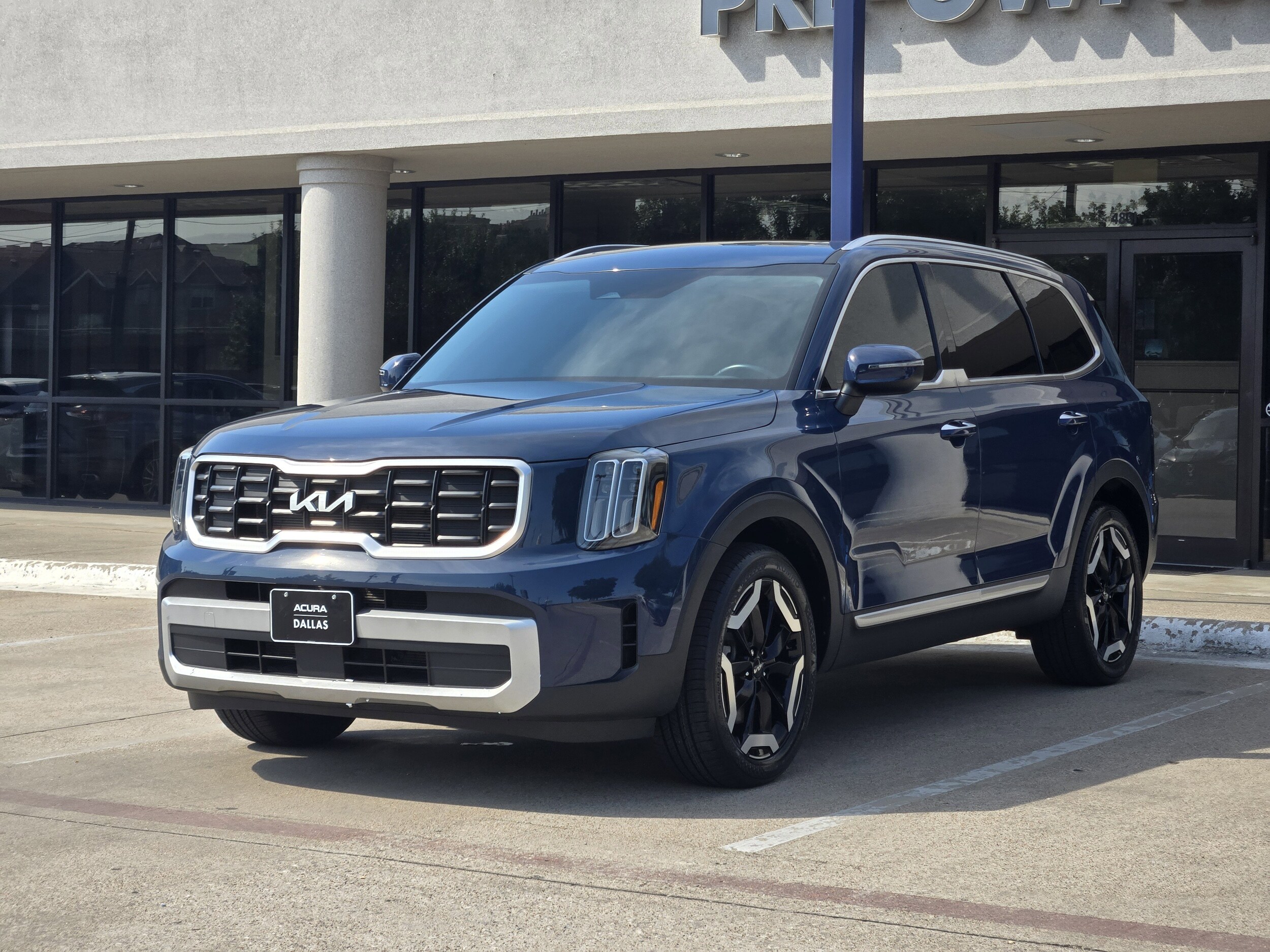 2024 Kia Telluride S photo 2