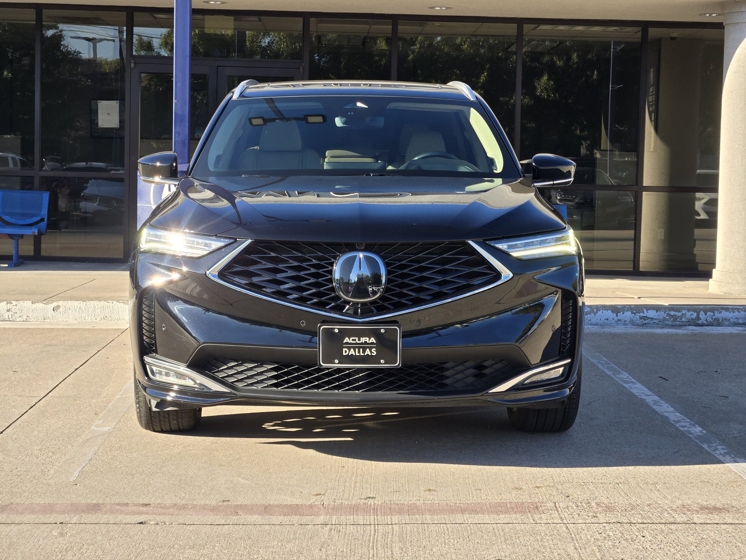 2025 Acura MDX SH-AWD Advance photo 2
