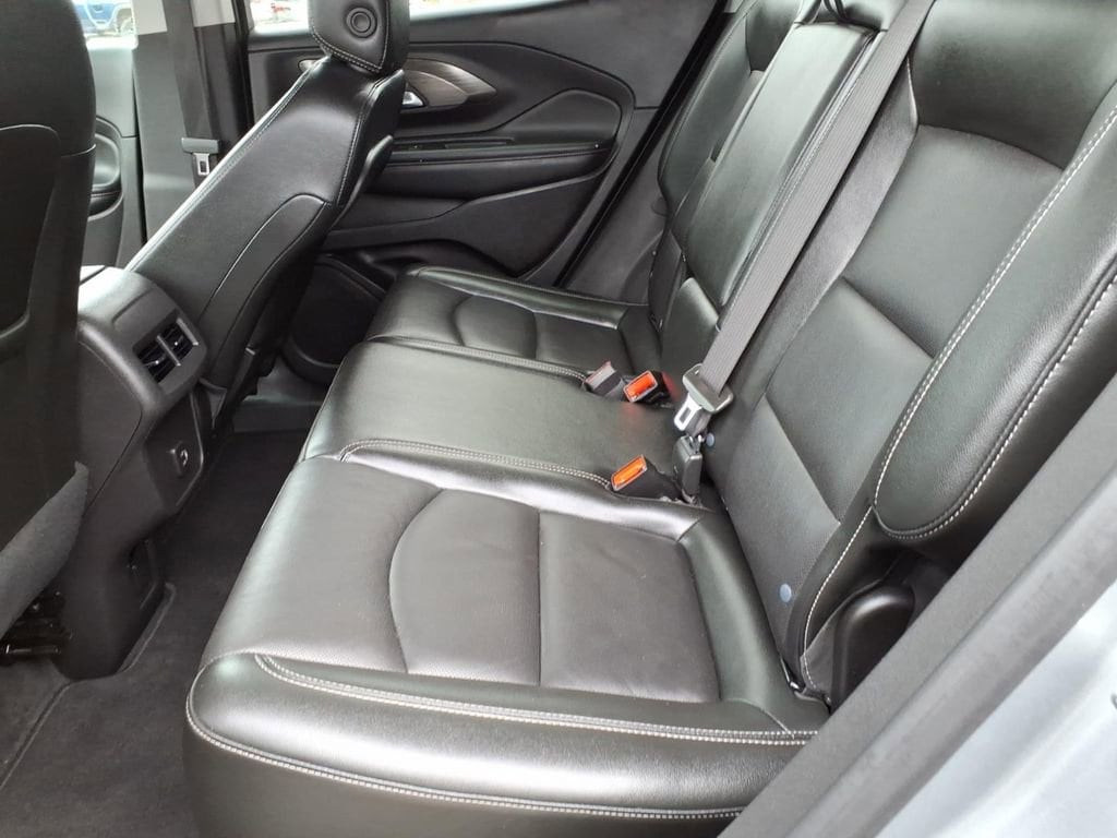2024 GMC Terrain SLT - Photo 16