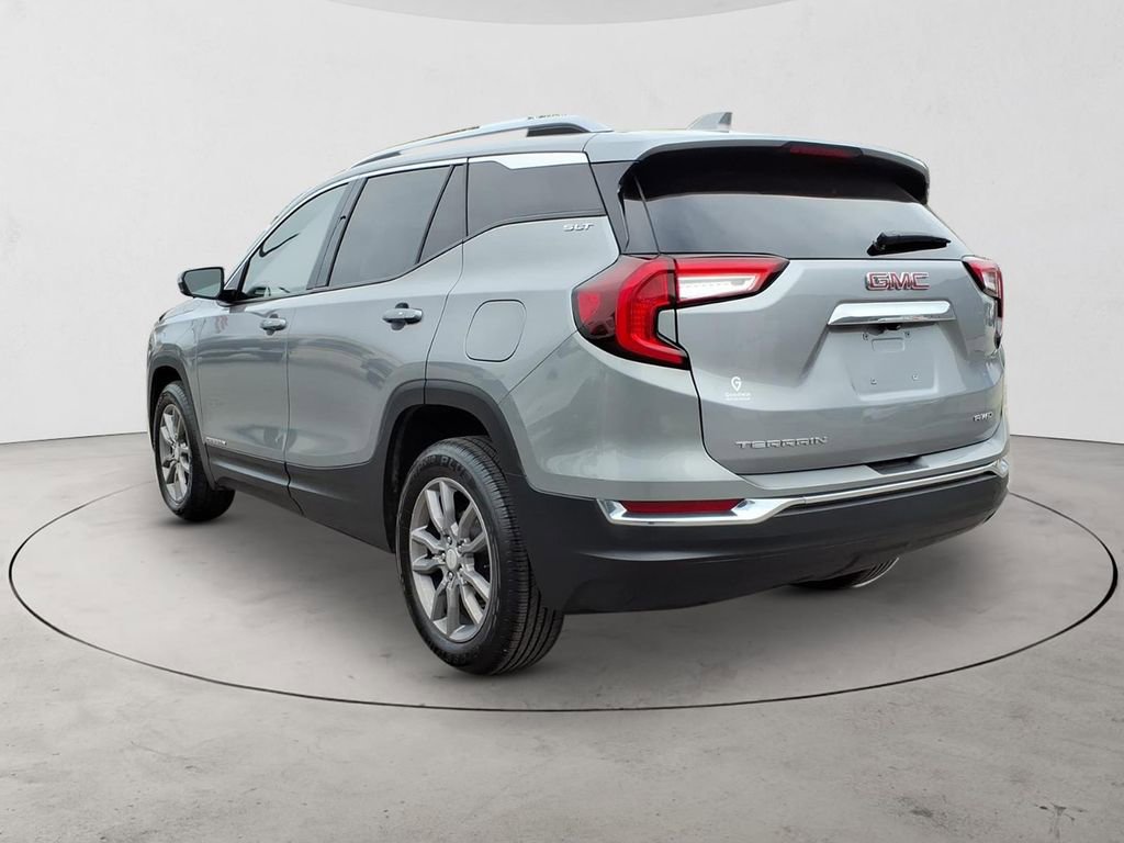 2024 GMC Terrain SLT - Photo 8