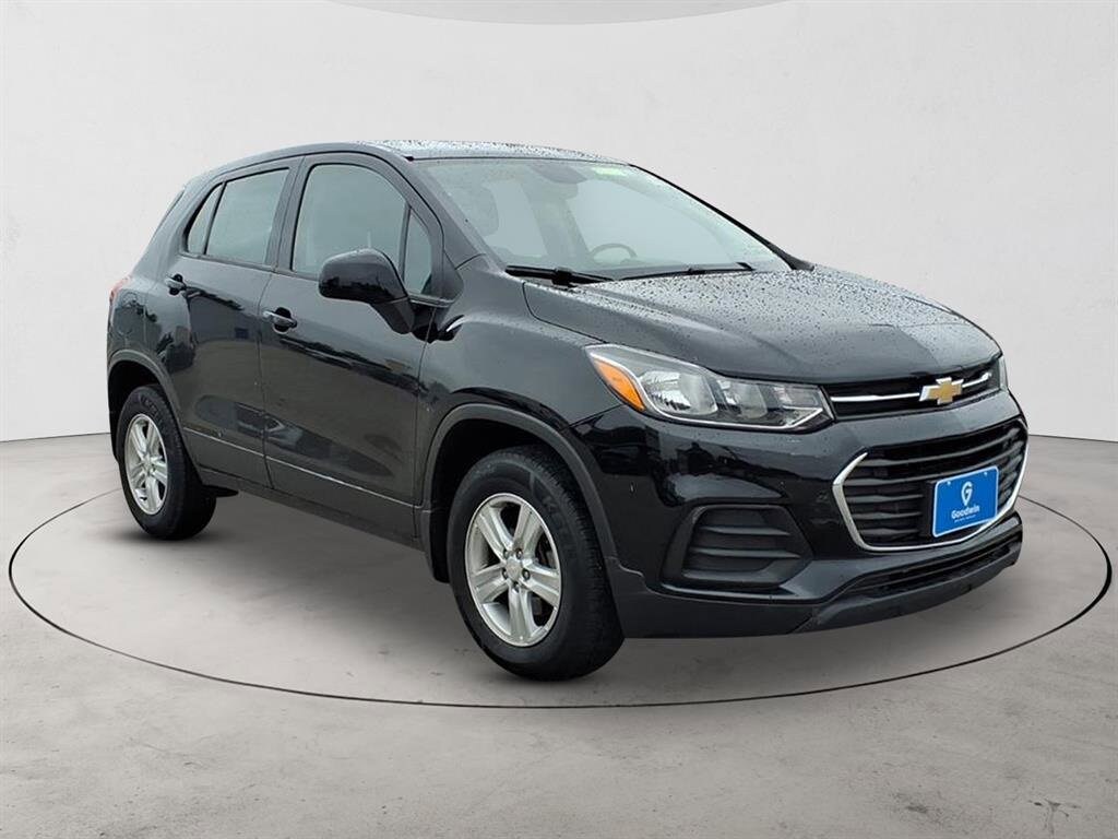 2018 Chevrolet Trax LS photo 3