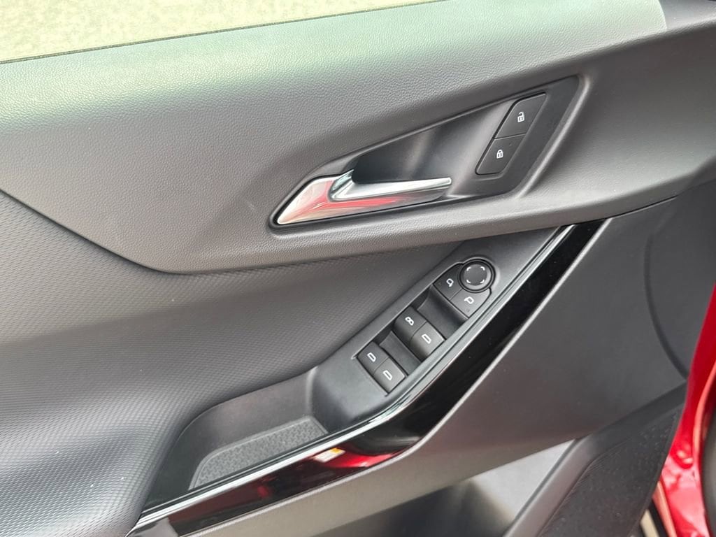 2026 Chevrolet Equinox LT - Photo 11
