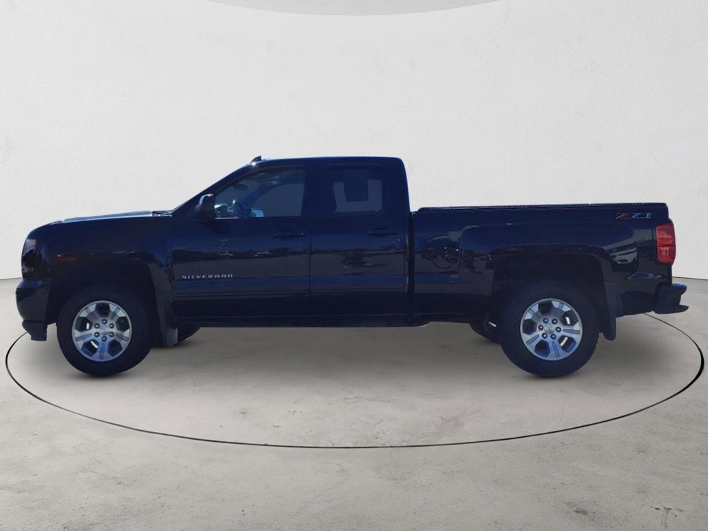 Used 2018 Chevrolet Silverado 1500 LT Z71 with VIN 1GCVKREC6JZ163546 for sale in Oxford, ME