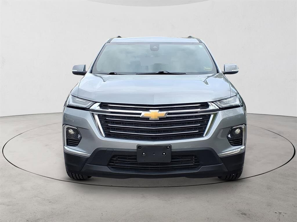 2023 Chevrolet Traverse Cloth photo 2