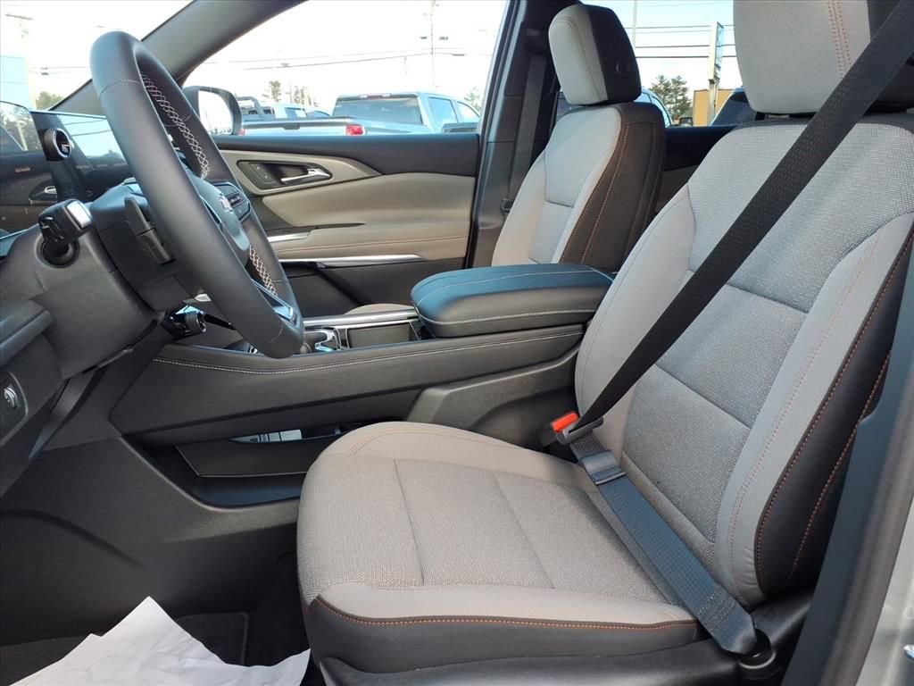 2026 Chevrolet Traverse LT - Photo 13