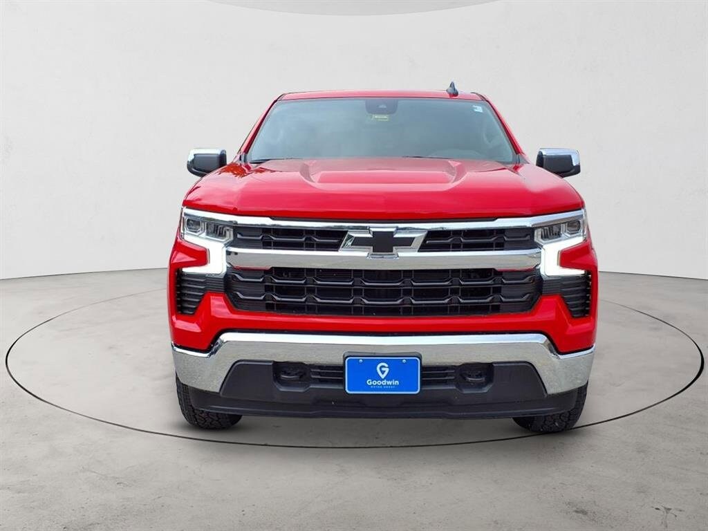 2025 Chevrolet Silverado 1500 LT photo 2