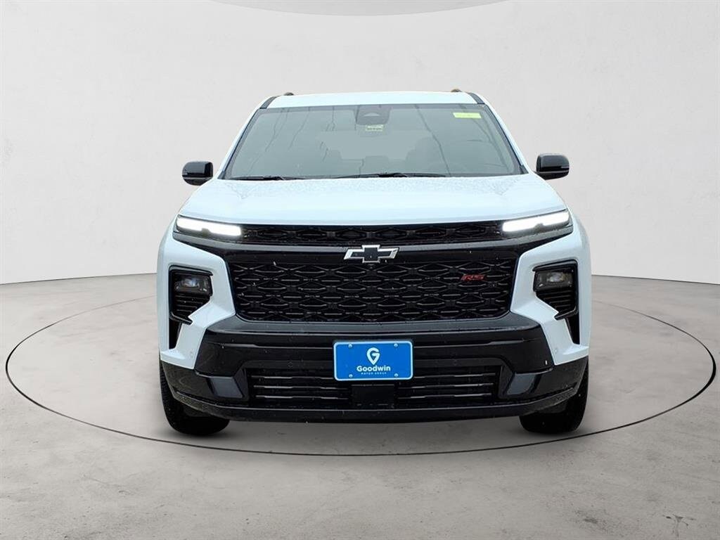 2026 Chevrolet Traverse RS photo 2