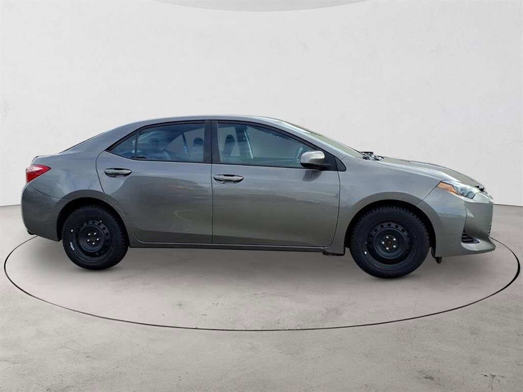 2019 Toyota Corolla L photo 4
